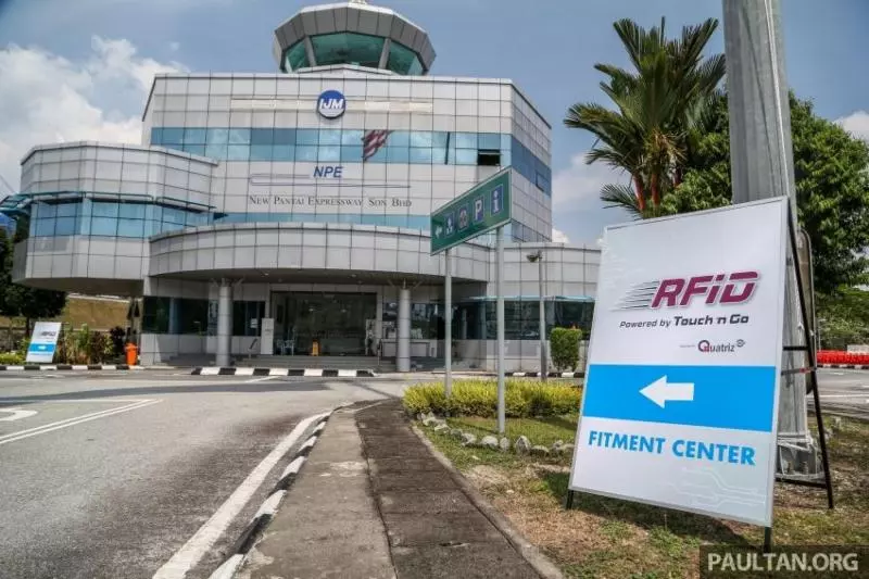RFID 貼紙該如何安裝?安裝後過 Tol 的速度有多快?看這個就知道了!