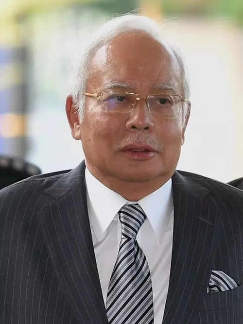 斥林冠英亂算賬「玩攻擊」 納吉又「Terkejut」了