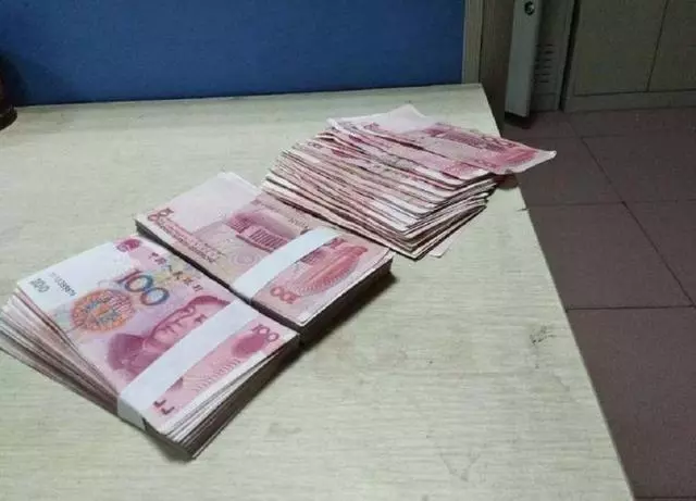 哥結婚,我瞞著妻子給了兩萬,妻子一番話,我愣了