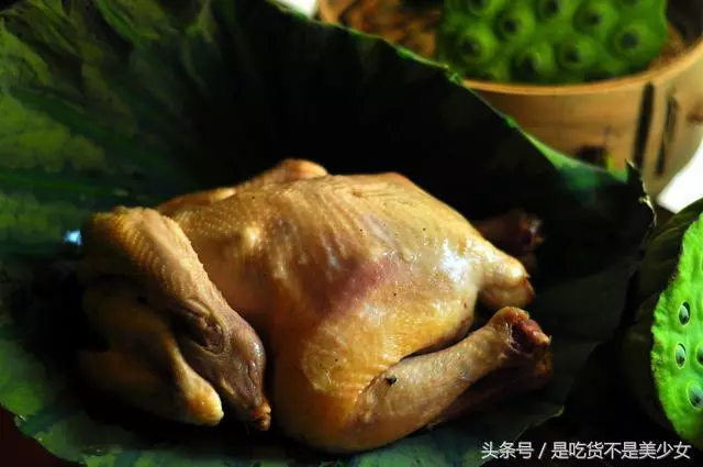 一個叫花雞竟然有13種做法?正版洪七公叫花雞的做法是這款!