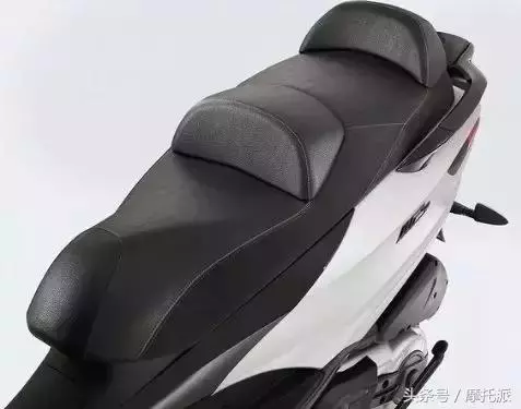 比亞喬 MP3-500倒三輪即將進入中國市場,售價有望12W內