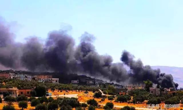 無視美國嚴厲警告,俄軍調數架戰機發動空襲,多個軍事基地被摧毀
