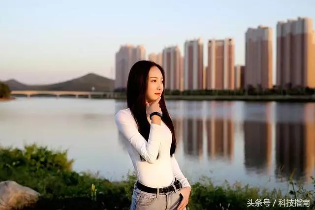 高顏值AMOLED彩屏的榮耀手環4,喜歡運動的妹子要不要來一個?