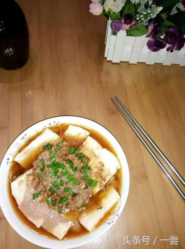 豆腐這樣蒸著吃,做法簡單,營養豐富,嘗一下軟嫩可口,人人都喜歡!