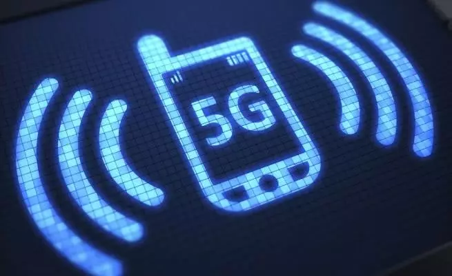 全球首個5G電話打通,該換5G手機了?