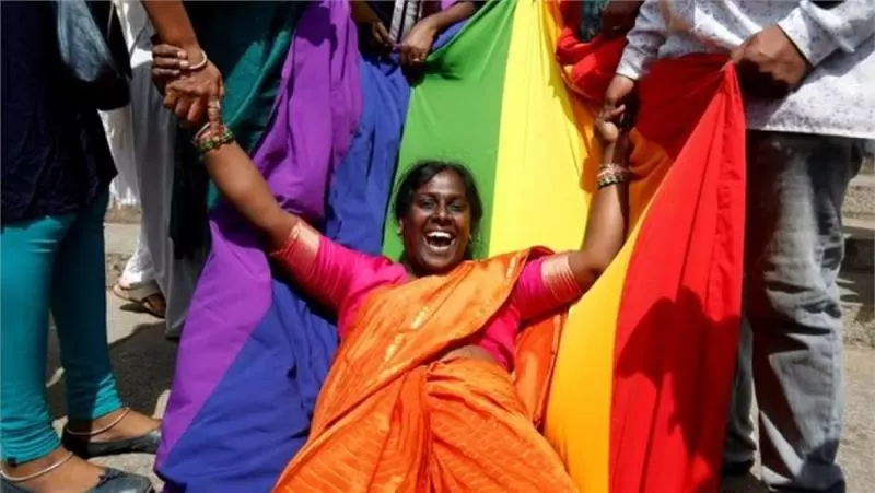 LGBT的福音!印度同性戀150年後終於合法化,不用再擔驚受怕了~!