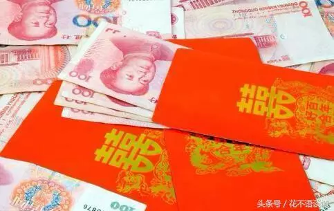 老公月入一萬,每月給我兩千,無意中看到一條消息,我結束了婚姻