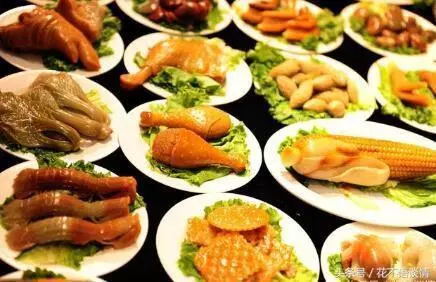 婆婆生日,我送八百紅包,做了一桌菜,聽到對話,我決定離婚
