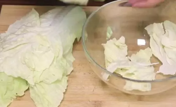 三種簡單的家常食材,10分鐘煮一大鍋湯,湯汁奶白,鮮美可口,非常適合夏天喝