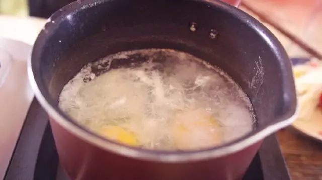 教你一道醬油拌面,香濃好看有食慾,當早餐營養又簡單!