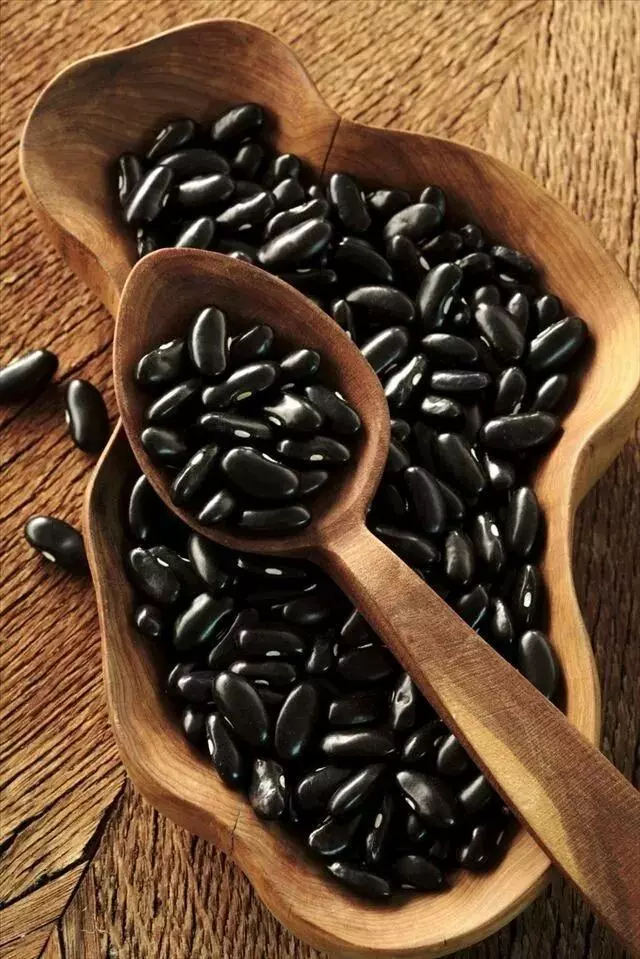 常給孩子吃這7種食物,孩子猛長個,不缺鈣,大腦聰明發育好!