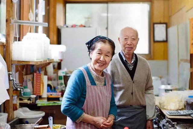 日本人的長壽秘訣:每天堅持做這3件事,有助長壽,中年不愛發福