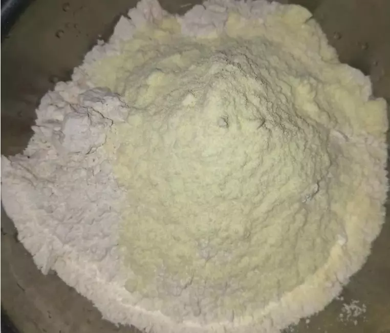 1份麵粉,1把紅豆,擀一擀,卷一卷,鬆軟甜蜜,比麵包還好吃