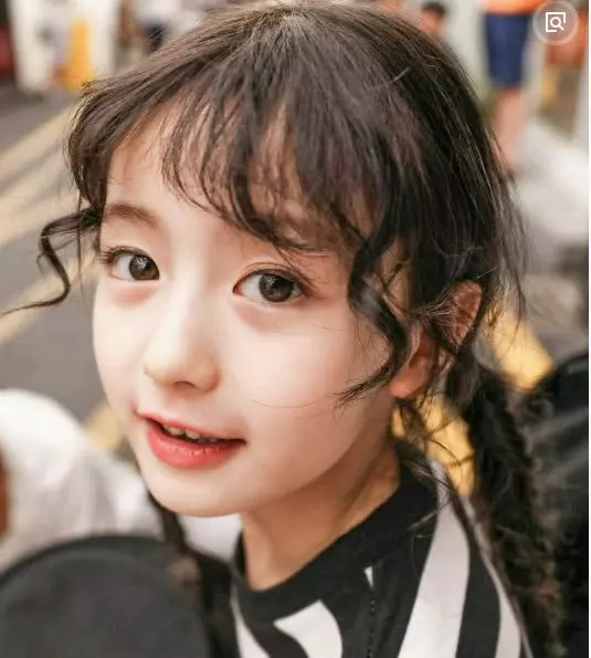 9歲小女孩「美貌驚為天人」在抖音爆紅 連身價破億CEO都忍不住直呼:想等她長大 -
