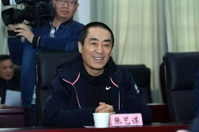 時隔26年,張藝謀首談:為何不娶廝守八年的鞏俐而選擇小31歲陳婷