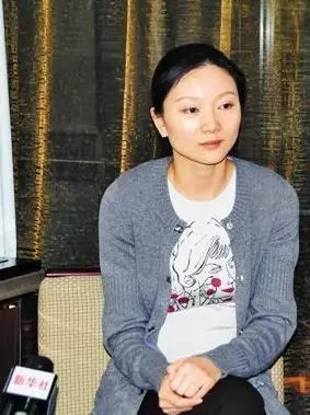 時隔26年,張藝謀首談:為何不娶廝守八年的鞏俐而選擇小31歲陳婷