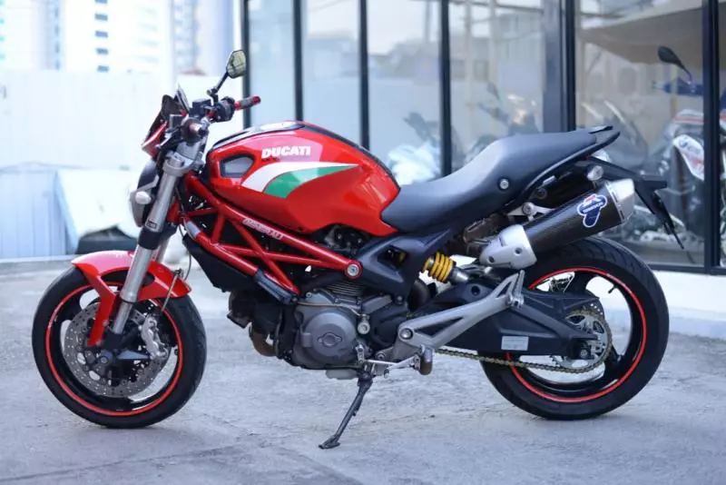 國內價格12.8萬的杜卡迪Monster 795摩托車
