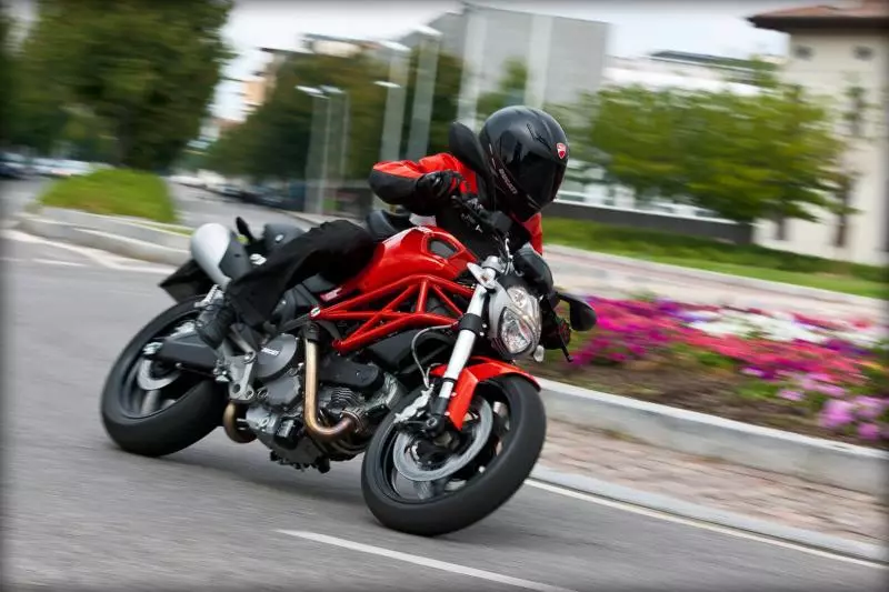 國內價格12.8萬的杜卡迪Monster 795摩托車