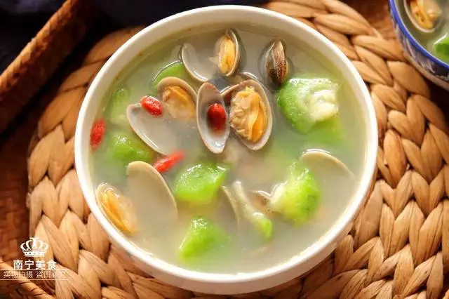 6道適合秋天做給家人喝的燉湯,做法簡單營養豐富,多喝滋補身體