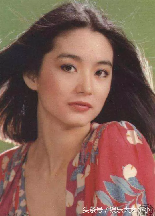 50歲的蕭薔,60歲的趙雅芝,70歲的潘迎紫,都輸給了自然老去的她