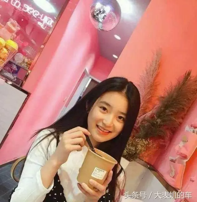 林青霞16歲女兒近照曝光,比媽媽還漂亮,網友又一個「小妖精」