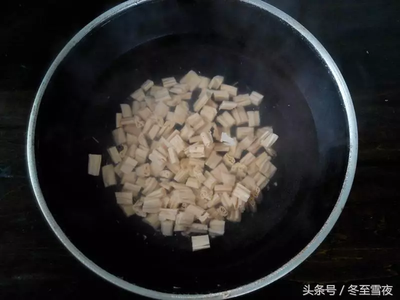 花生米別總是用來炒了,試試這個新做法,好吃入味還不上火(純素)