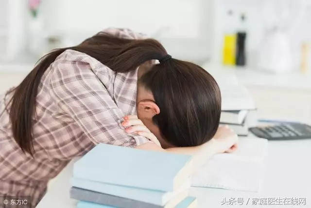 總是很累睡不夠?你和癌症只差4步了,要注意休息