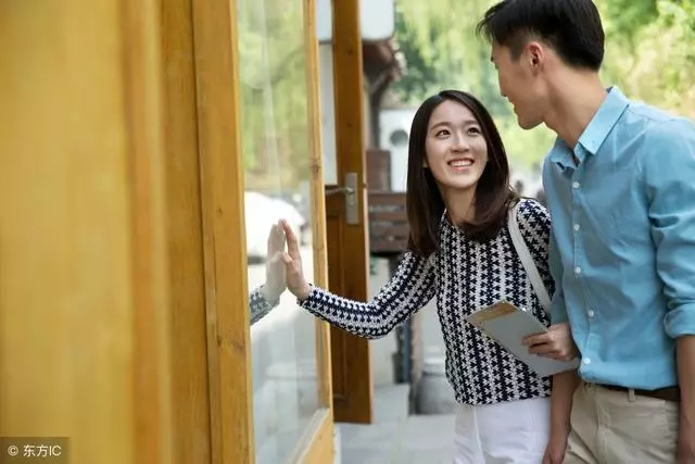 小姑子,你都結婚了,還問你哥哥要錢旅遊,眼裡有你嫂子嗎