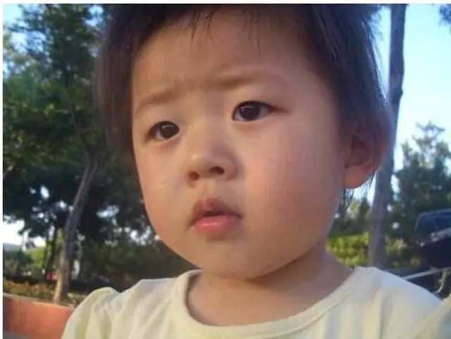 離婚時,老公說房子和女兒只能選一樣,我的選擇讓丈夫慚愧落淚