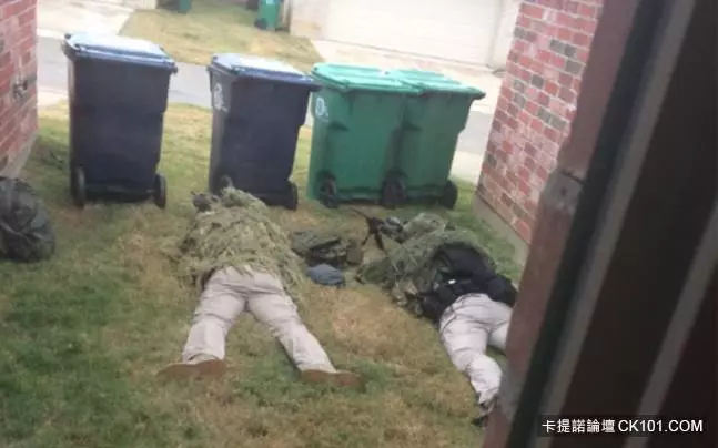 史上最狂的請假理由!他發現家門外有狙擊手 還附上真相照寄給教授 但教授的回復讓大家都笑死了!XDD
