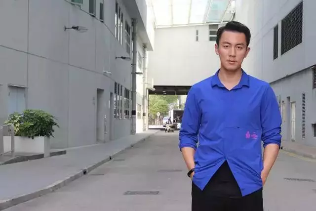 他曾被關狗籠窮到每天吃泡麵,如今疑靠父蔭上位稱為TVB男一