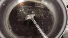 3塊黑糖,1杯牛奶,雙手一搓,大鍋一煮,Q彈有嚼勁,太簡單了