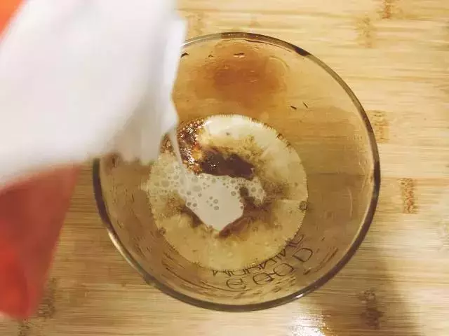 3塊黑糖,1杯牛奶,雙手一搓,大鍋一煮,Q彈有嚼勁,太簡單了