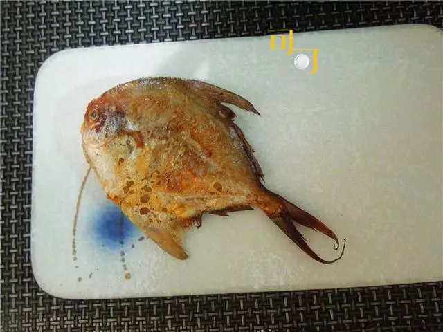 鯧魚這麼煎又香又酥,保證皮不破、肉不散,老公下酒最愛