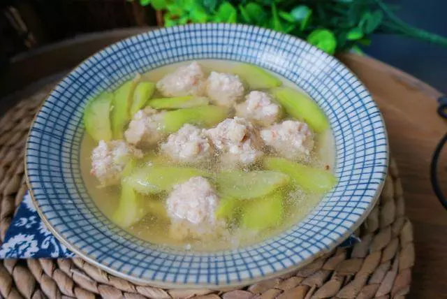 秋補要常喝湯,這湯清淡又營養,鮮香味美,我家每周熬一鍋