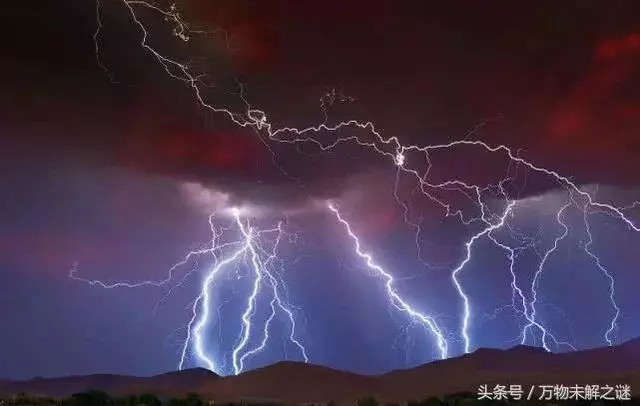 被閃電擊中真的能激發人體超能力?可別被誤導了!