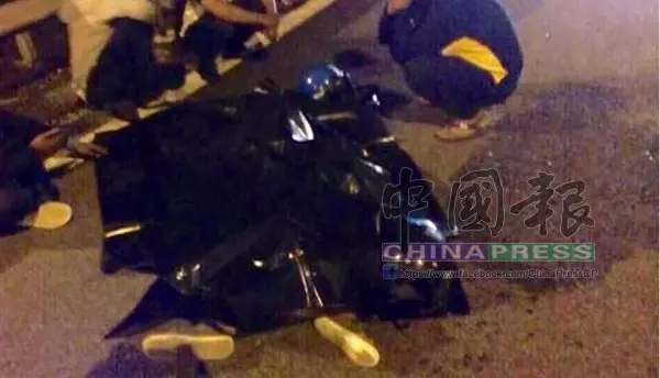 【巫裔飈車族大道飈車出禍】2死6重傷快看網友個個神回狠狠打臉飈車族