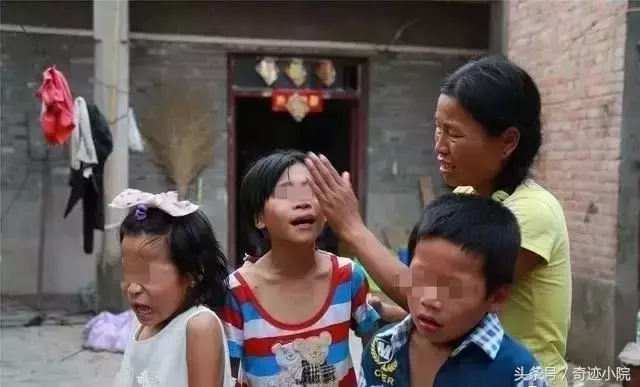 【26歲華裔男子跳河自盡】看了背後真相令人心酸!