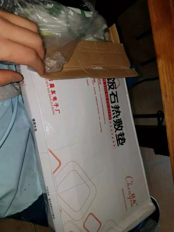 一窩奶貓受困下水道爛泥里!男子好心救出它們!沒想到帶回家喂養一周後,如今貓咪竟變這副模樣!
