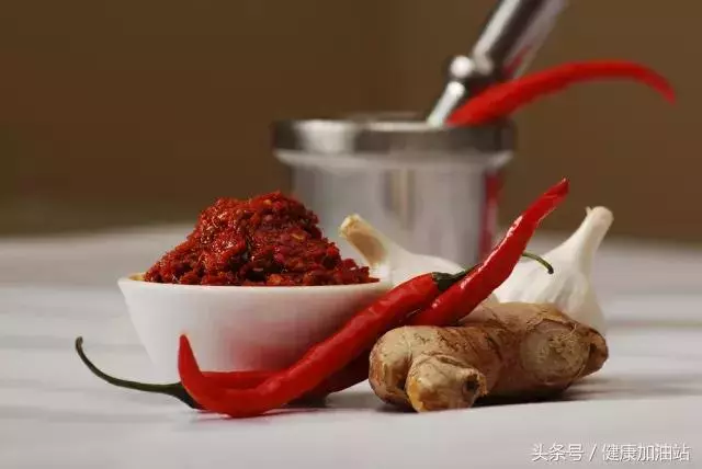 睡前餓了吃還是不吃?按這些方法吃不怕胖