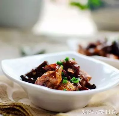 味鮮肉嫩的16道雞翅秘製做法,色味俱全,喜歡吃雞翅的不要錯過!