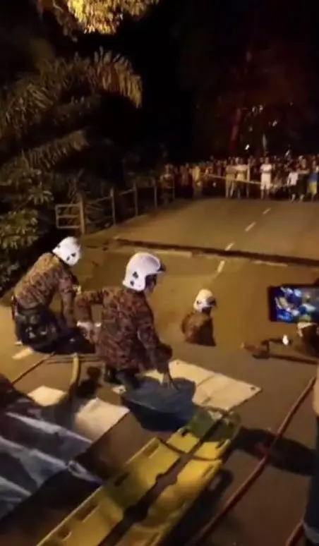 吉州西嶺橋塌 摩哆墜河 2騎士斃命!