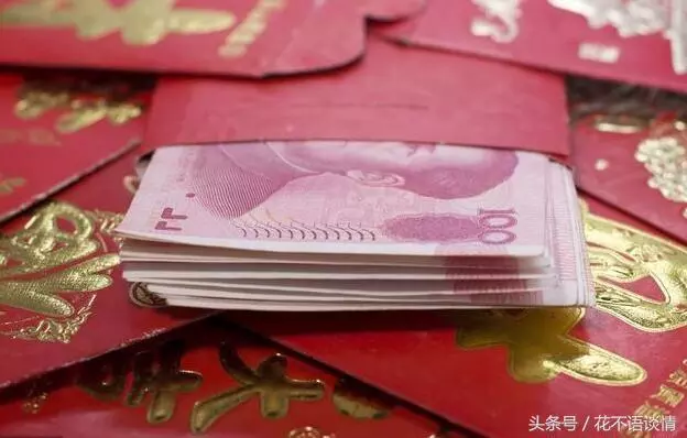 老公在外打工,每月寄回家兩千,回家推開門一看,他感動落淚