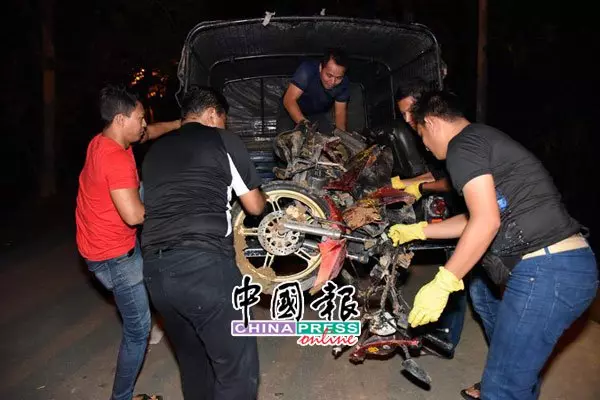 吉州西嶺橋塌 摩哆墜河 2騎士斃命