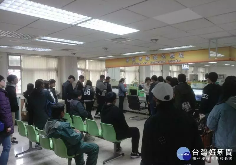 中壢監理站9月份假日門市 一律採網路報名