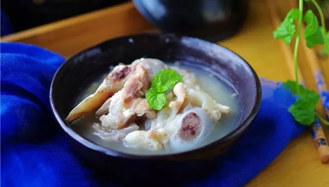 秋季氣候乾燥,推薦三道湯,營養美味又能補充水分
