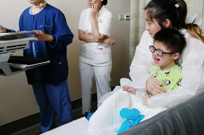 【新加坡】大馬4歲男童三度中風腦血管閉塞!赴獅城動手術成功!