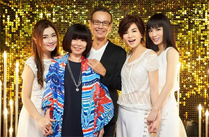 Hebe近照臉超僵硬!撞臉陳美鳳!