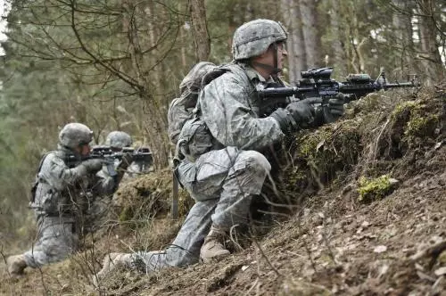 美高官重磅爆料,美軍到底打不打俄羅斯伊朗軍隊有答案了!