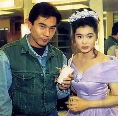 55歲方中信,曾為前任暴瘦40斤,今娶最醜港姐,女兒長相一言難盡!
